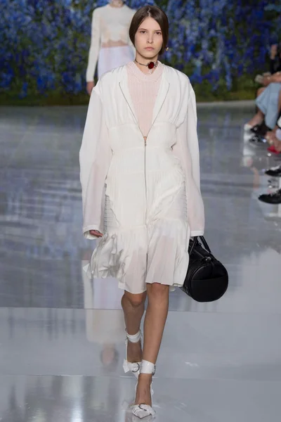 Look 31
